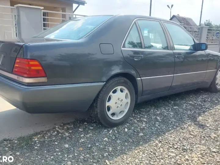 Mercedes-Benz S W140