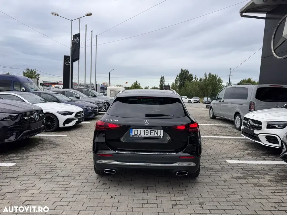 Mercedes-Benz GLA H247 180 MHEV — imagine 4