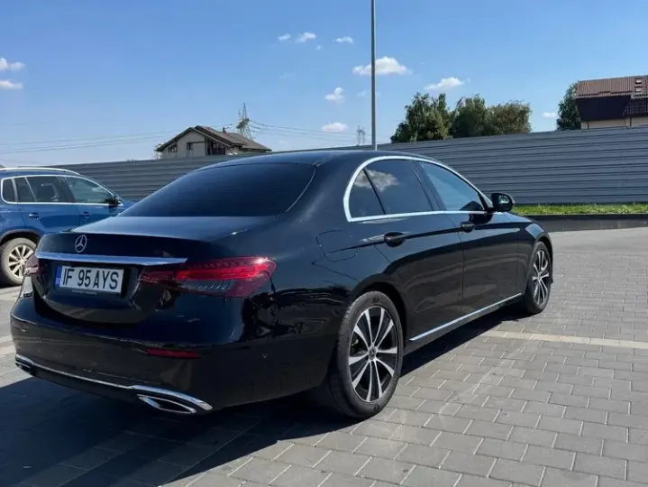 Mercedes-Benz E W213 220 d 4MATIC Aut.