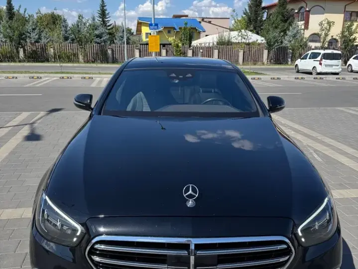 Mercedes-Benz E W213 220 d 4MATIC Aut.