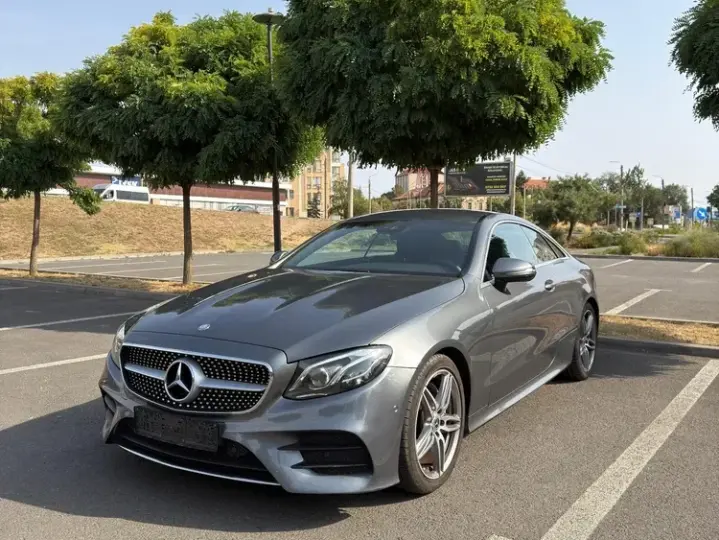 Mercedes-Benz E W213 220 d