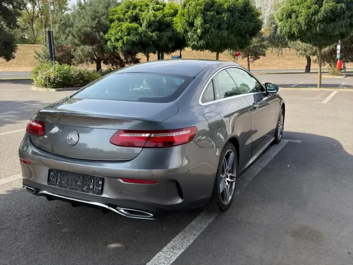 Mercedes-Benz E W213 220 d