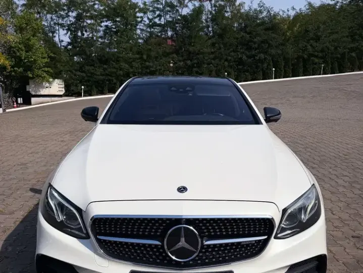 Mercedes-Benz E W214
