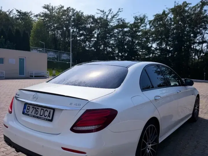Mercedes-Benz E W214