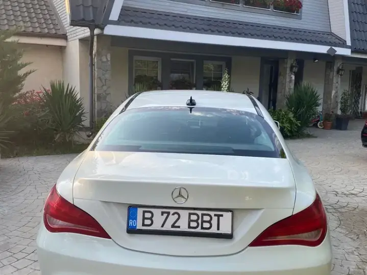 Mercedes-Benz CLA 180 C117