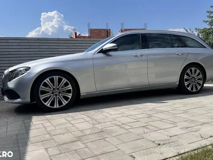 Mercedes-Benz E W213 200 d 9G-TRONIC