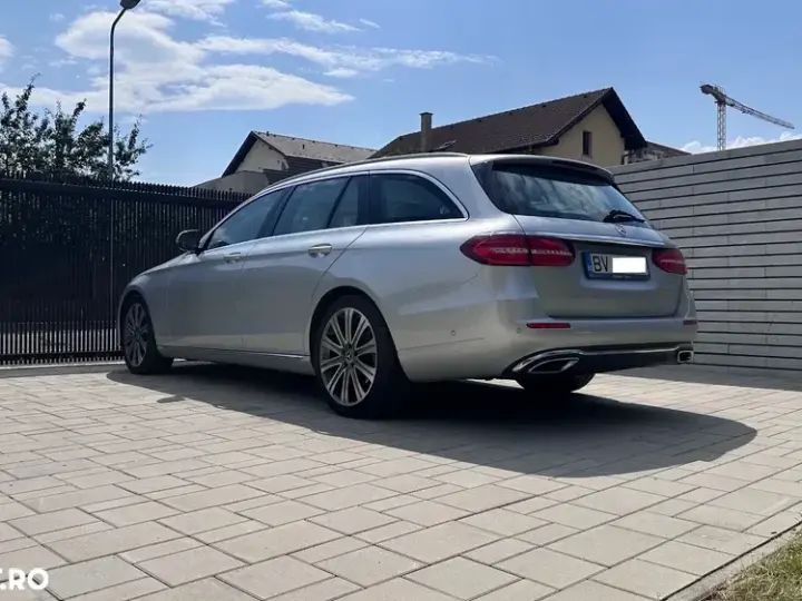 Mercedes-Benz E W213 200 d 9G-TRONIC