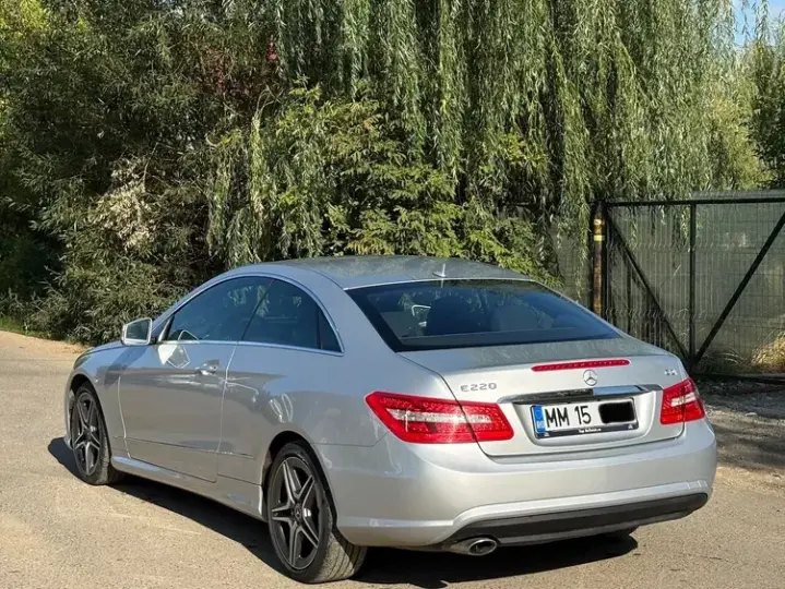 Mercedes-Benz E