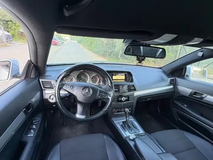 Mercedes-Benz E