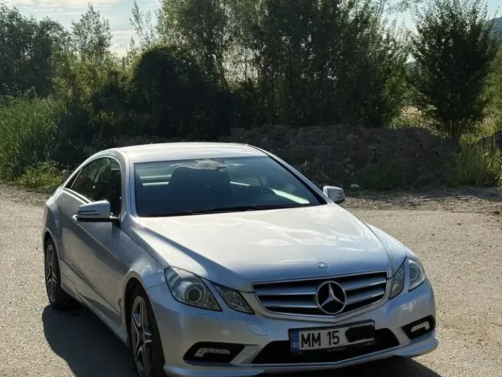 Mercedes-Benz E