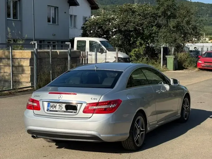 Mercedes-Benz E
