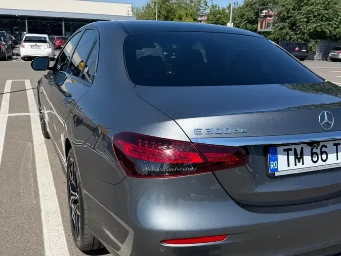 Mercedes-Benz E W213 300 de 4Matic 9G-TRONIC AMG Line