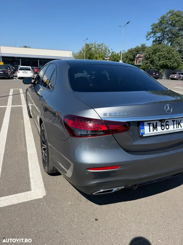 Mercedes-Benz E W213 300 de 4Matic 9G-TRONIC AMG Line — imagine 4