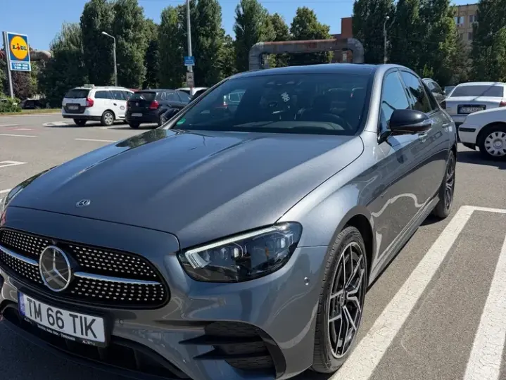 Mercedes-Benz E W213 300 de 4Matic 9G-TRONIC AMG Line