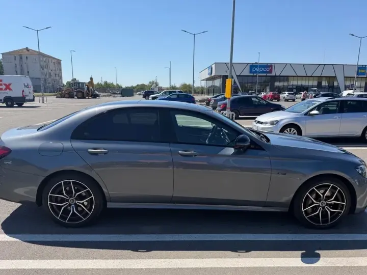 Mercedes-Benz E W213 300 de 4Matic 9G-TRONIC AMG Line
