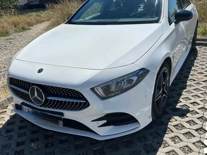 Mercedes-Benz A 180 W177/V177