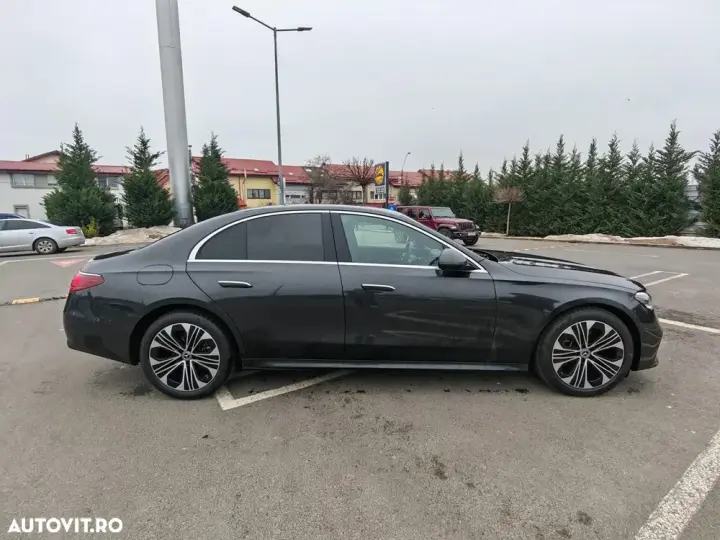 Mercedes-Benz E W214
