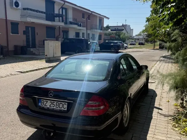 Mercedes-Benz E