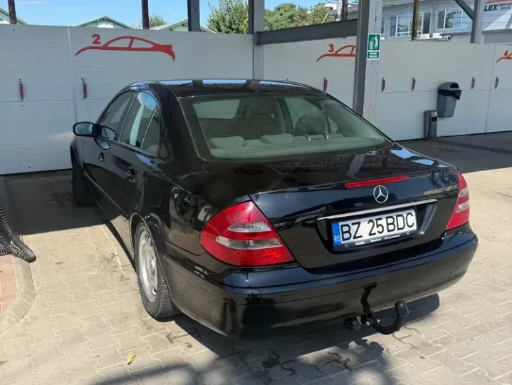 Mercedes-Benz E