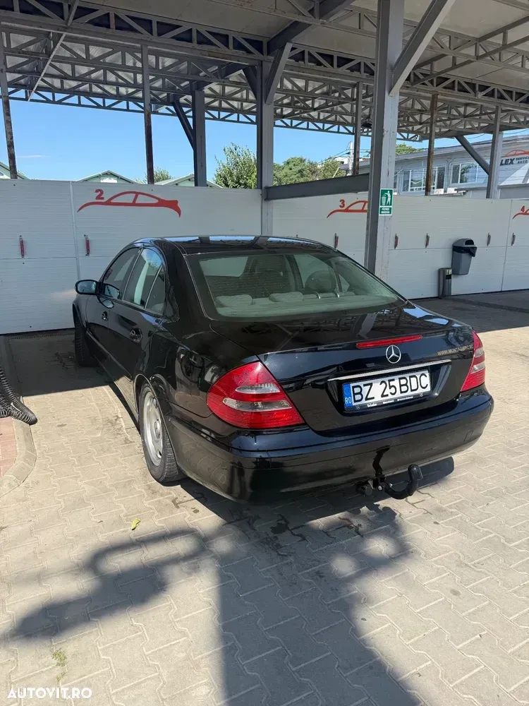 Mercedes-Benz E — imagine 5