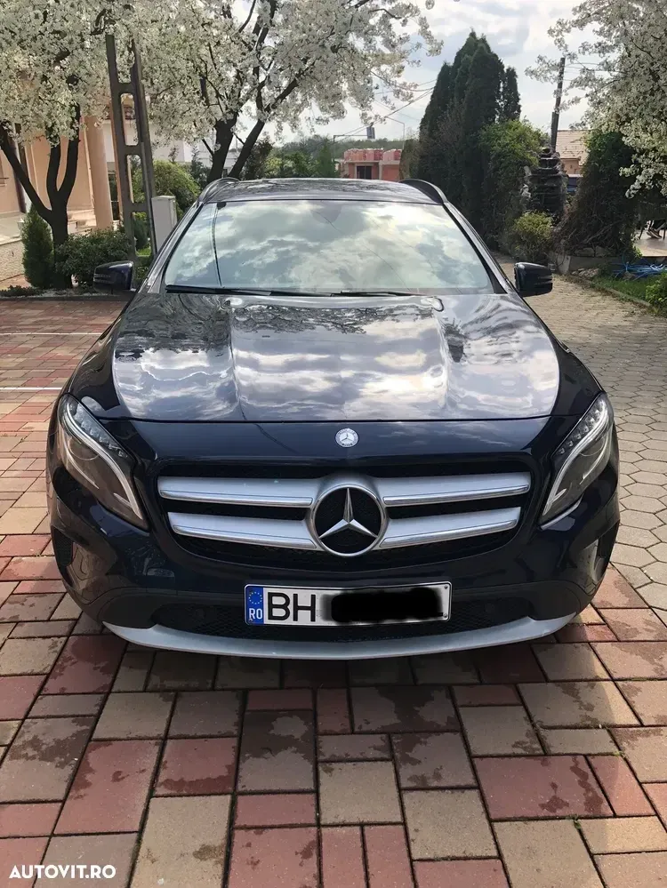 Mercedes-Benz GLA 220 d 4MATIC Aut. — imagine 2