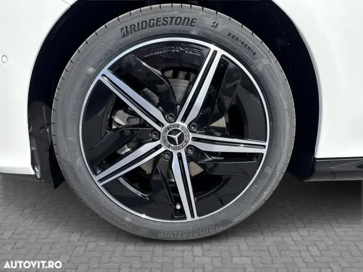 Mercedes-Benz CLA 180 C174
