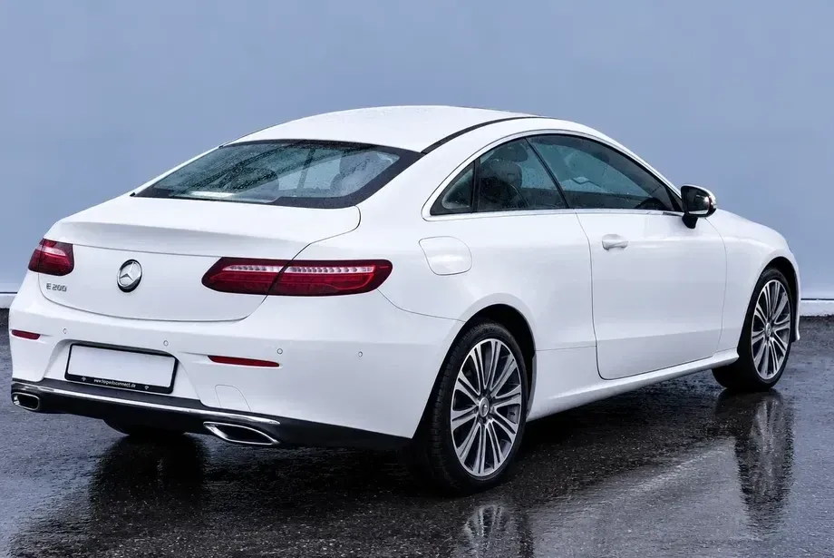 Mercedes-Benz E W213 200 MHEV — imagine 3