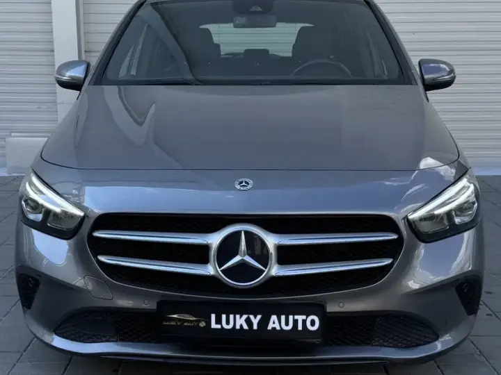 Mercedes-Benz B 180 W247