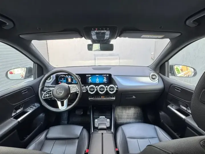 Mercedes-Benz B 180 W247