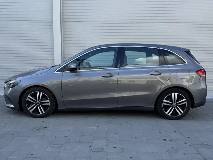 Mercedes-Benz B 180 W247
