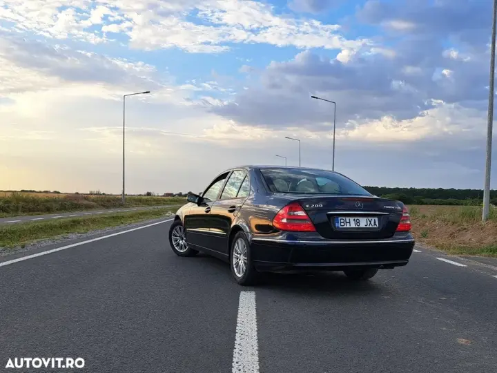 Mercedes-Benz E W211