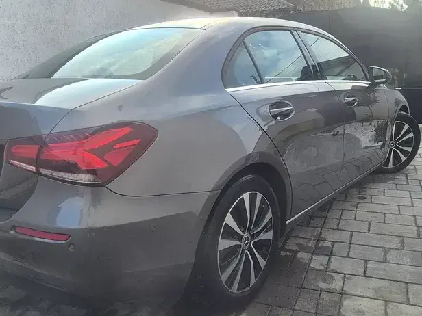 Mercedes-Benz A 180 W177/V177