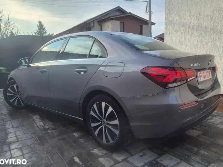 Mercedes-Benz A 180 W177/V177
