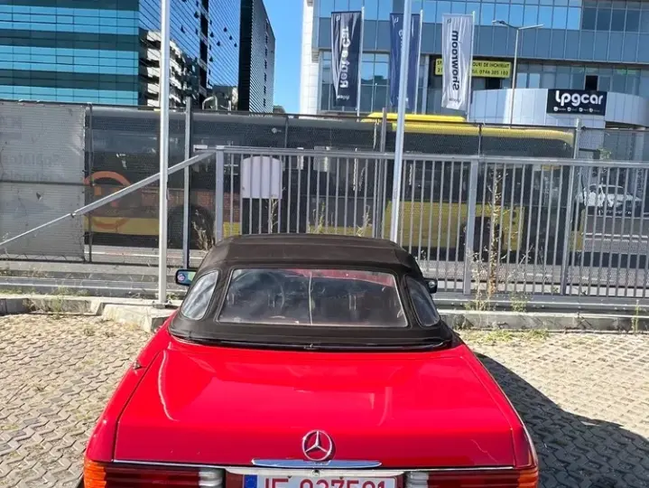 Mercedes-Benz SL R107