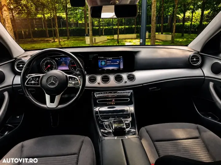 Mercedes-Benz E W213 220 d 4MATIC Aut.