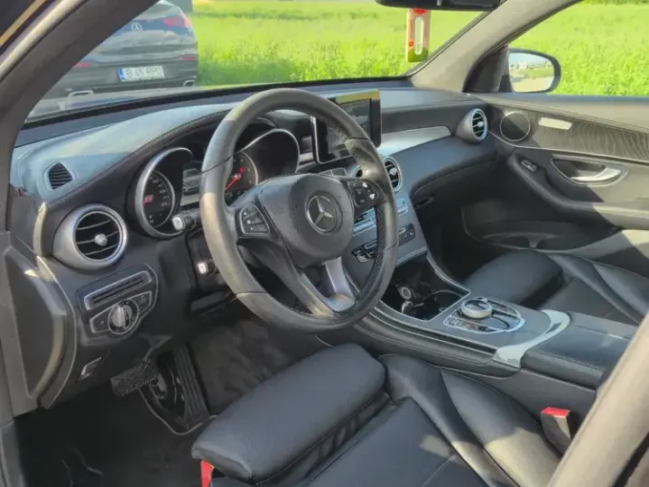 Mercedes-Benz GLC 220 d 4MATIC 9G-TRONIC