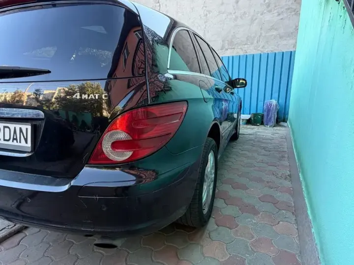 Mercedes-Benz R