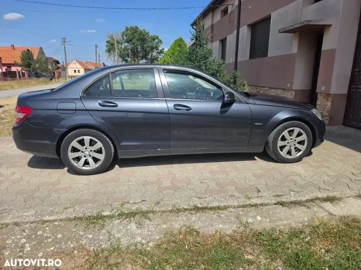 Mercedes-Benz C W204 200 CGI BlueEFFICIENCY