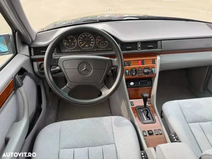 Mercedes-Benz E W124