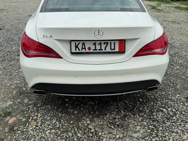 Mercedes-Benz CLA 180 C117