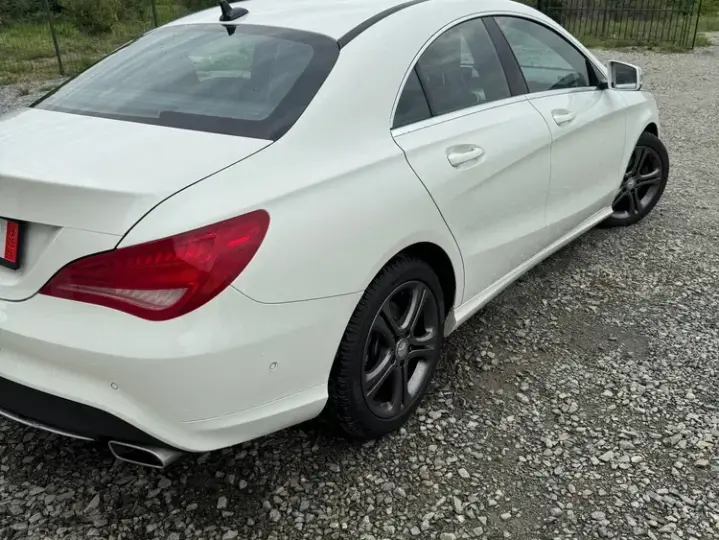 Mercedes-Benz CLA 180 C117