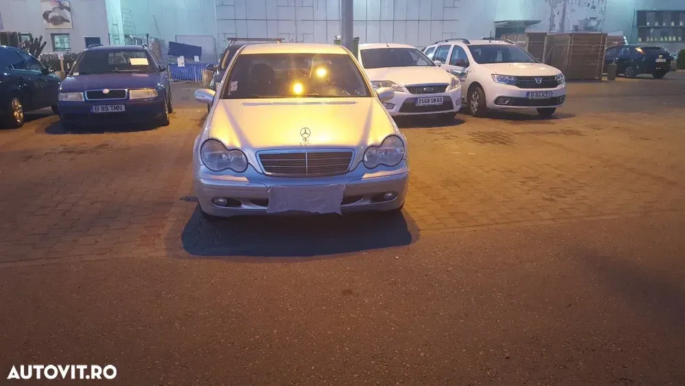 Mercedes-Benz C W203 200 CDI Classic — imagine 3