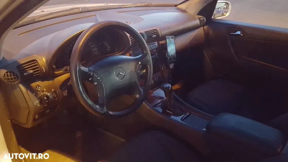 Mercedes-Benz C W203 200 CDI Classic — imagine 5