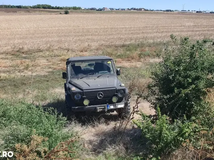 Mercedes-Benz G W460