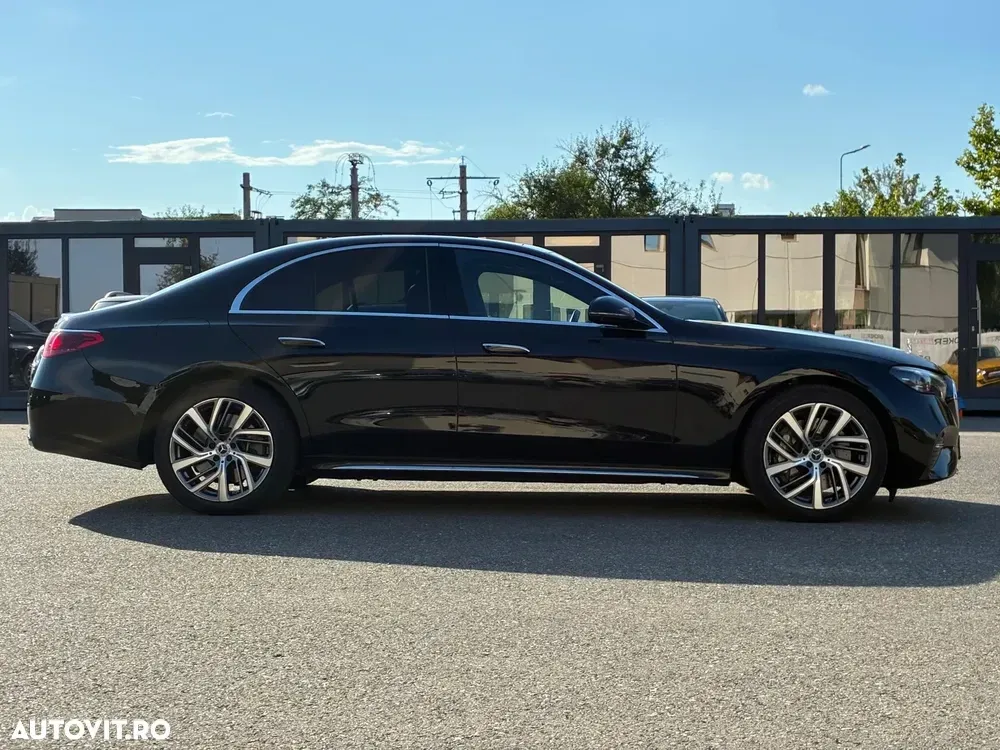 Mercedes-Benz E W214 300 4MATIC PHEV — imagine 5
