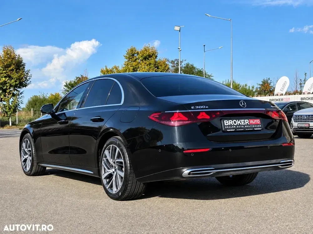 Mercedes-Benz E W214 300 4MATIC PHEV — imagine 6