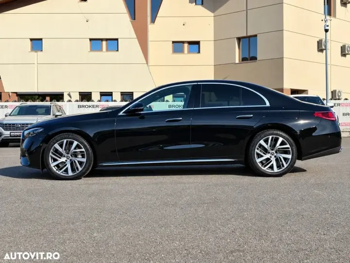 Mercedes-Benz E W214 300 4MATIC PHEV