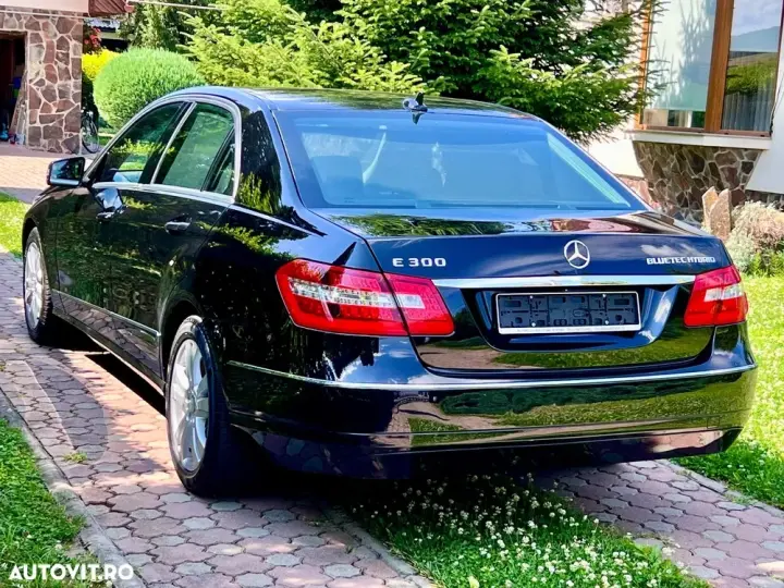 Mercedes-Benz E W212 300 BlueTEC HYBRID 7G-TRONIC Elegance