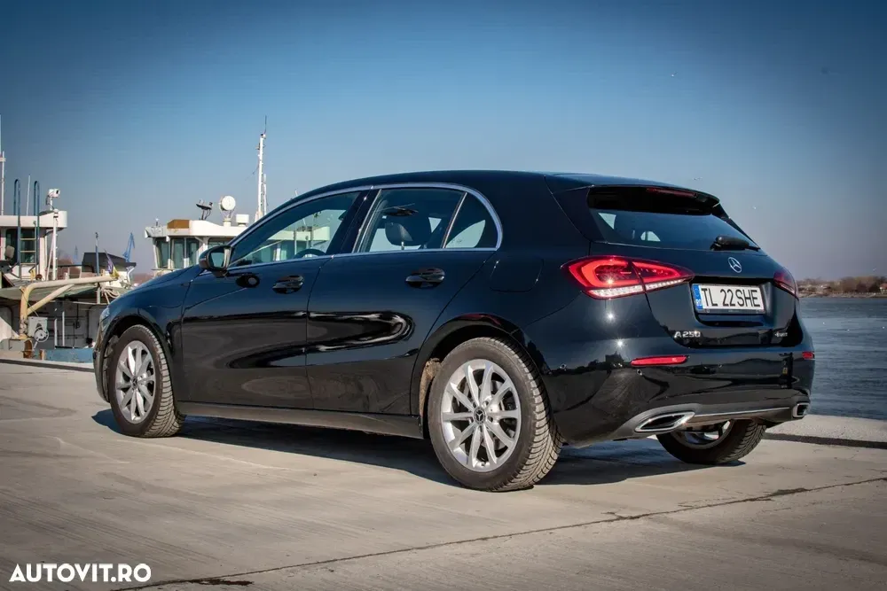 Mercedes-Benz A 250 W177/V177 4Matic Aut. — imagine 4