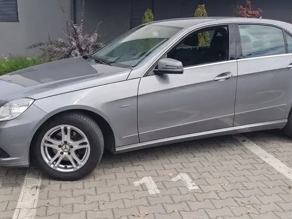 Mercedes-Benz E W212 220 CDI DPF BlueEFFICIENCY Automatik Elegance